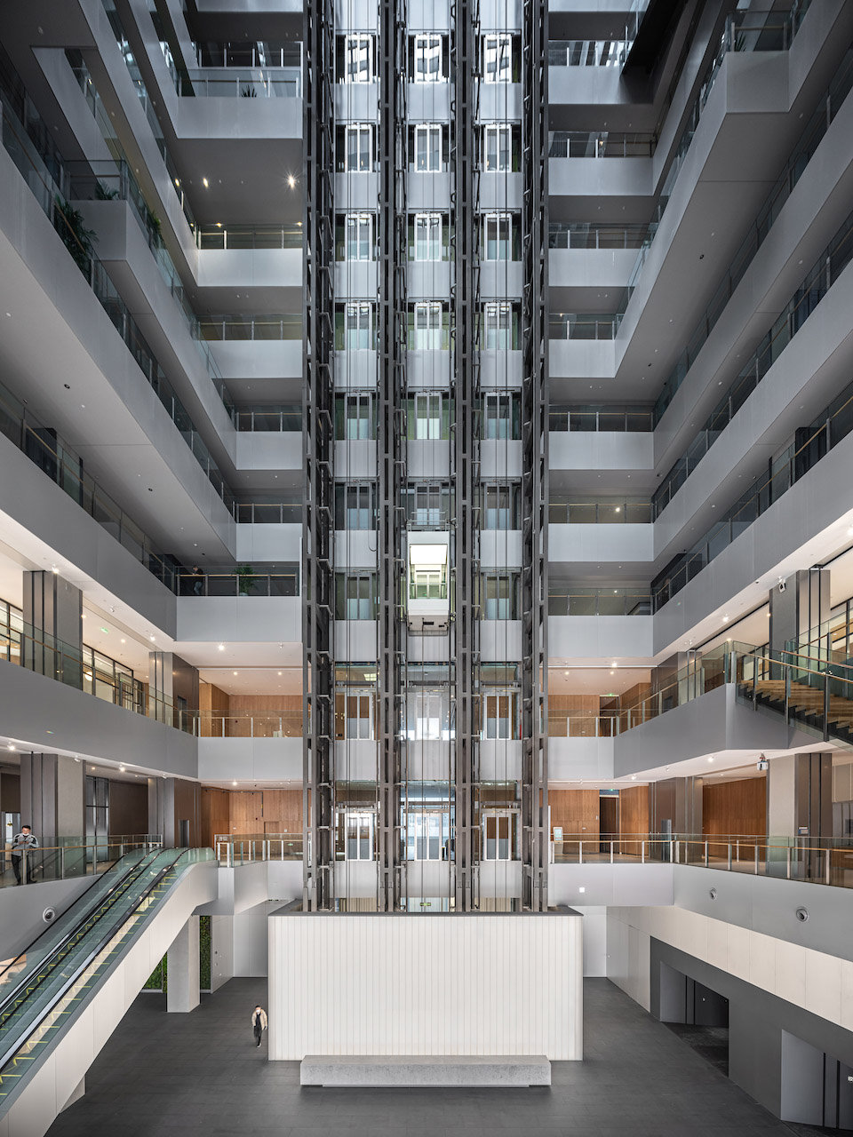 歌尔全球研发总部办公楼公共空间装修设计方案(图5) 歌尔全球研发总部办公楼公共空间装修设计方案(图5)