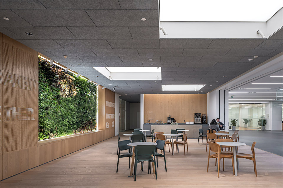 歌尔全球研发总部办公楼公共空间装修设计方案(图8) 歌尔全球研发总部办公楼公共空间装修设计方案(图8)