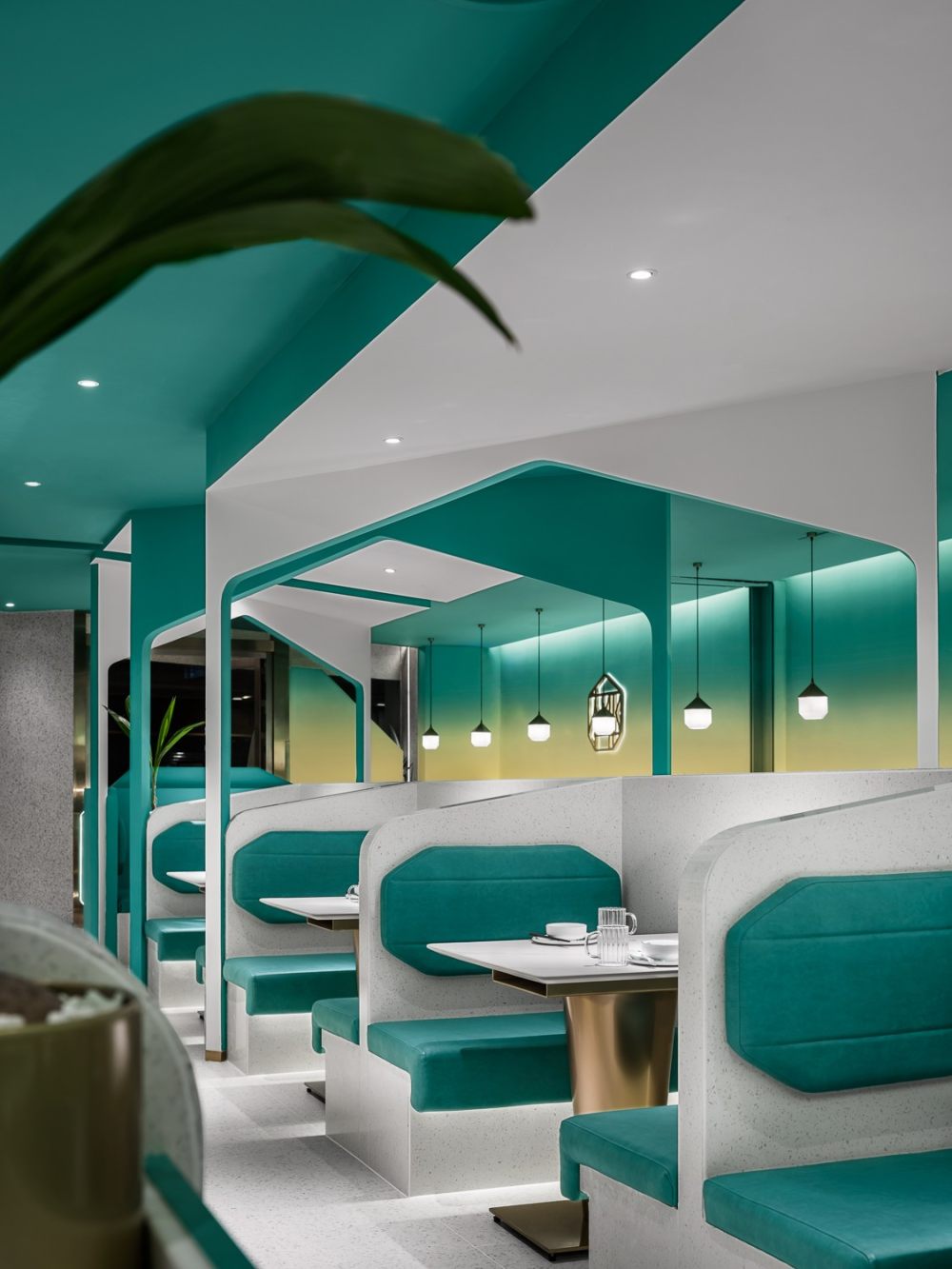 郑州火锅店设计推荐海南椰子鸡火锅店装修方案(图8) 郑州火锅店设计推荐海南椰子鸡火锅店装修方案(图8)