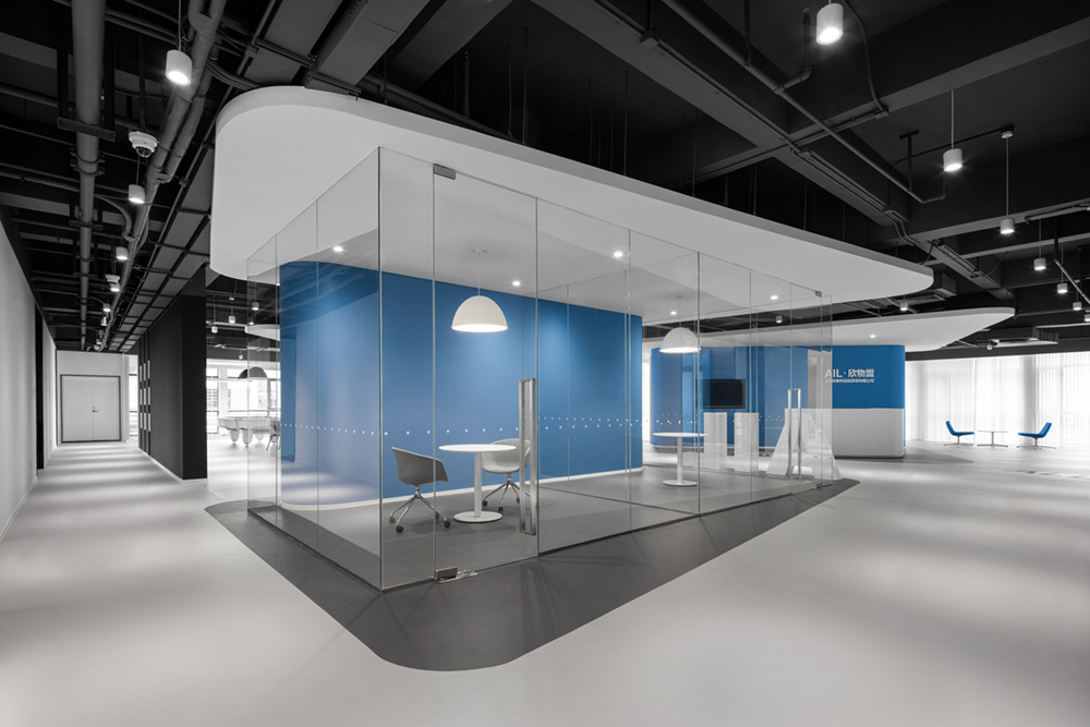 极简工业风智慧物流公司办公室装修设计案例(图5) 极简工业风智慧物流公司办公室装修设计案例(图5)