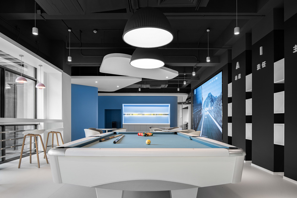 极简工业风智慧物流公司办公室装修设计案例(图11) 极简工业风智慧物流公司办公室装修设计案例(图11)