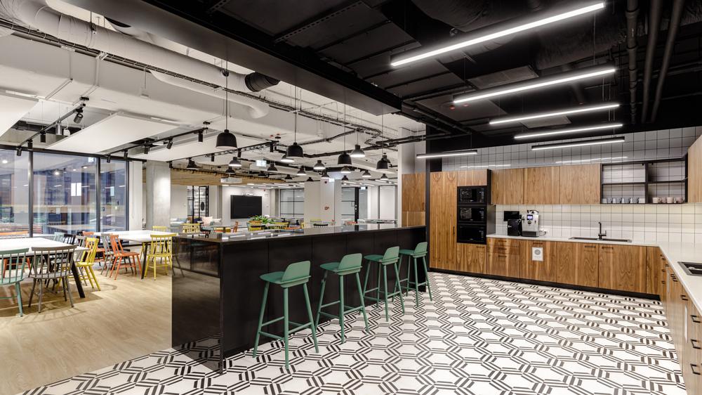 简约北欧风家居护理公司办公室装修设计案例(图5) 简约北欧风家居护理公司办公室装修设计案例(图5)