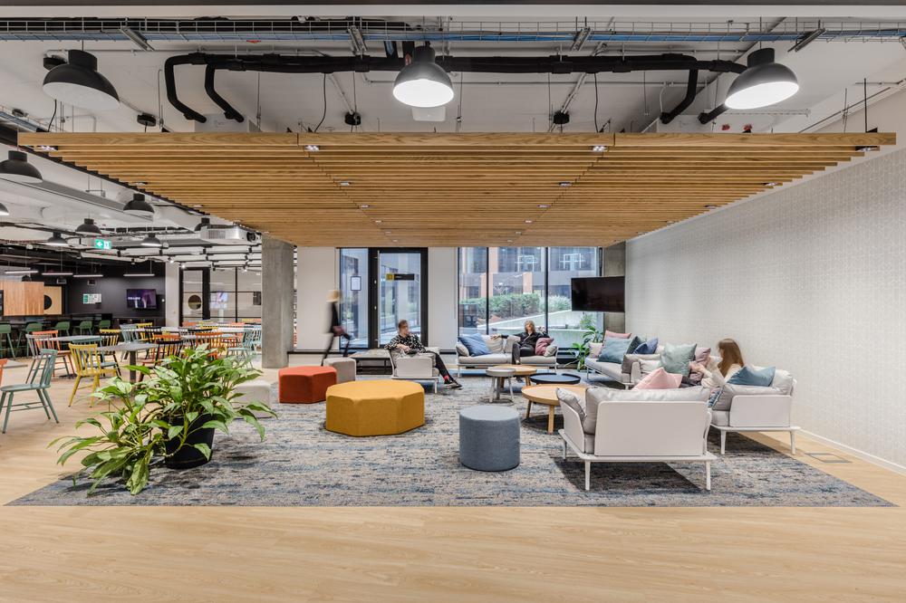 简约北欧风家居护理公司办公室装修设计案例(图4) 简约北欧风家居护理公司办公室装修设计案例(图4)