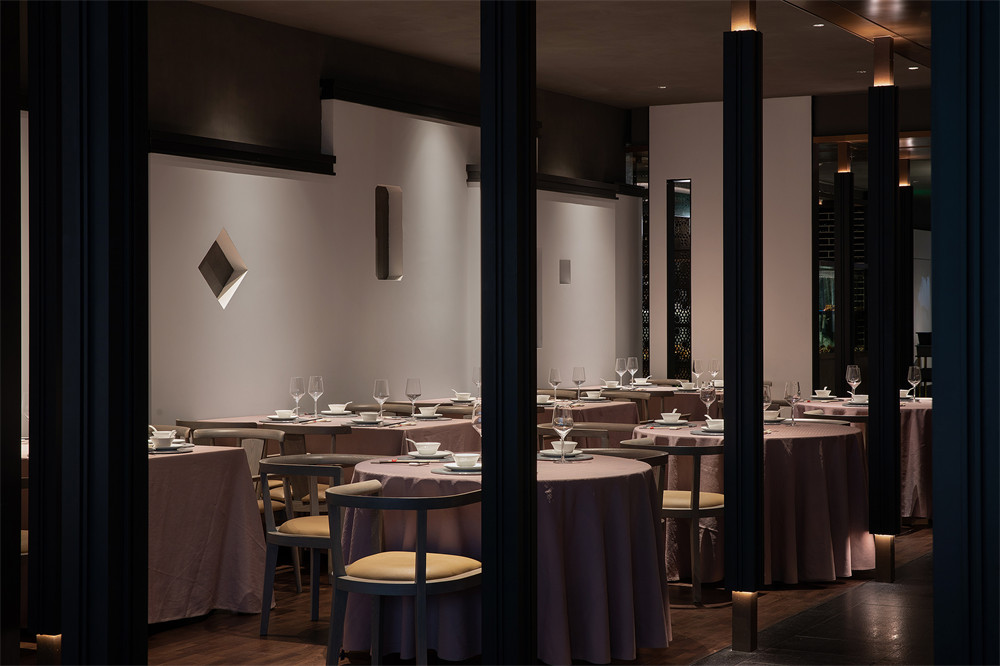 江南赋醉爱时尚粤菜餐厅装修设计实景图(图6) 江南赋醉爱时尚粤菜餐厅装修设计实景图(图6)