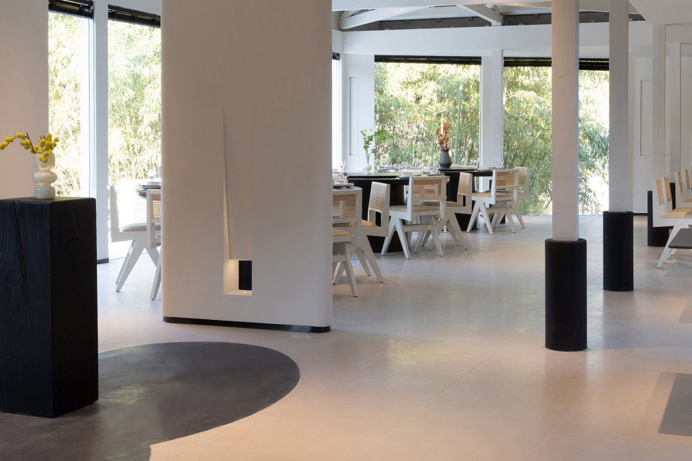 入云餐厅设计 20年餐饮老店翻新改造设计案例(图4) 入云餐厅设计 20年餐饮老店翻新改造设计案例(图4)