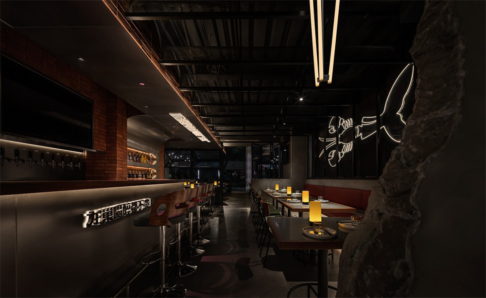 小龙虾+烧烤 龙巢特色餐酒馆装修设计案例(图7) 小龙虾+烧烤 龙巢特色餐酒馆装修设计案例(图7)