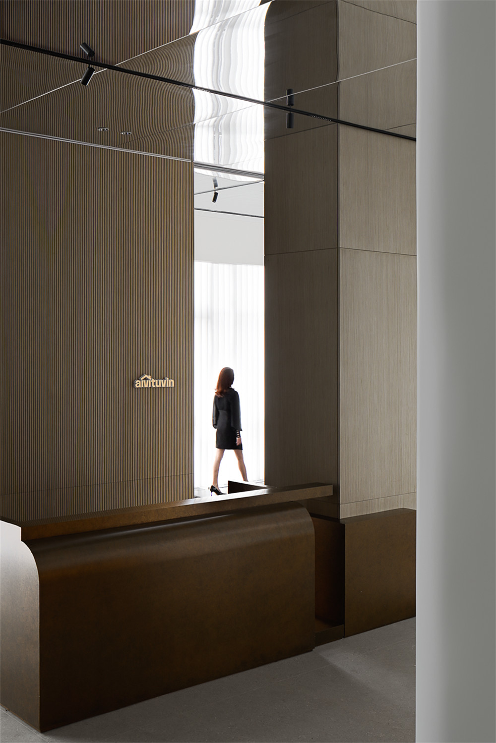 300平极简风富力中心办公室装修设计方案(图1) 300平极简风富力中心办公室装修设计方案(图1)