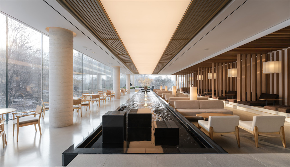 ANArKH纯白极简风面包咖啡厅装修设计案例(图1) ANArKH纯白极简风面包咖啡厅装修设计案例(图1)