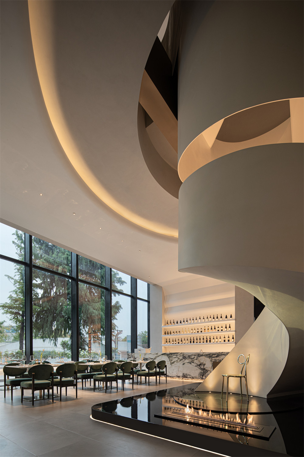 白天咖啡厅晚上酒吧的奇妙餐饮空间设计案例(图5) 白天咖啡厅晚上酒吧的奇妙餐饮空间设计案例(图5)