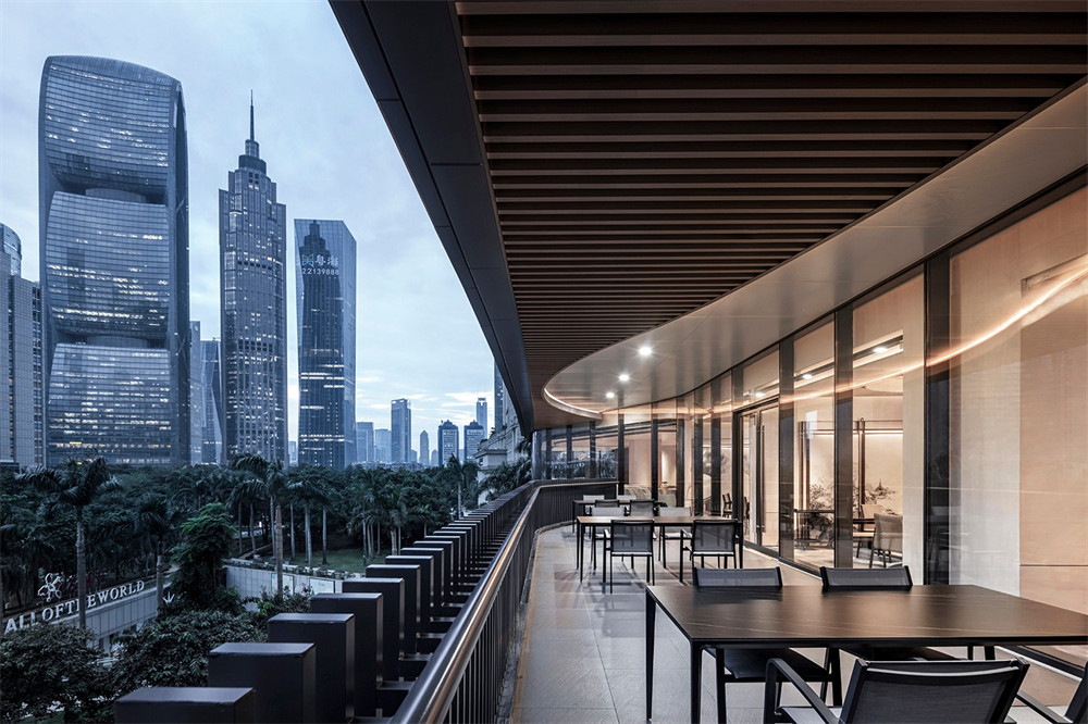 中西合璧南海渔村高端海鲜餐厅装修设计案例(图1) 中西合璧南海渔村高端海鲜餐厅装修设计案例(图1)