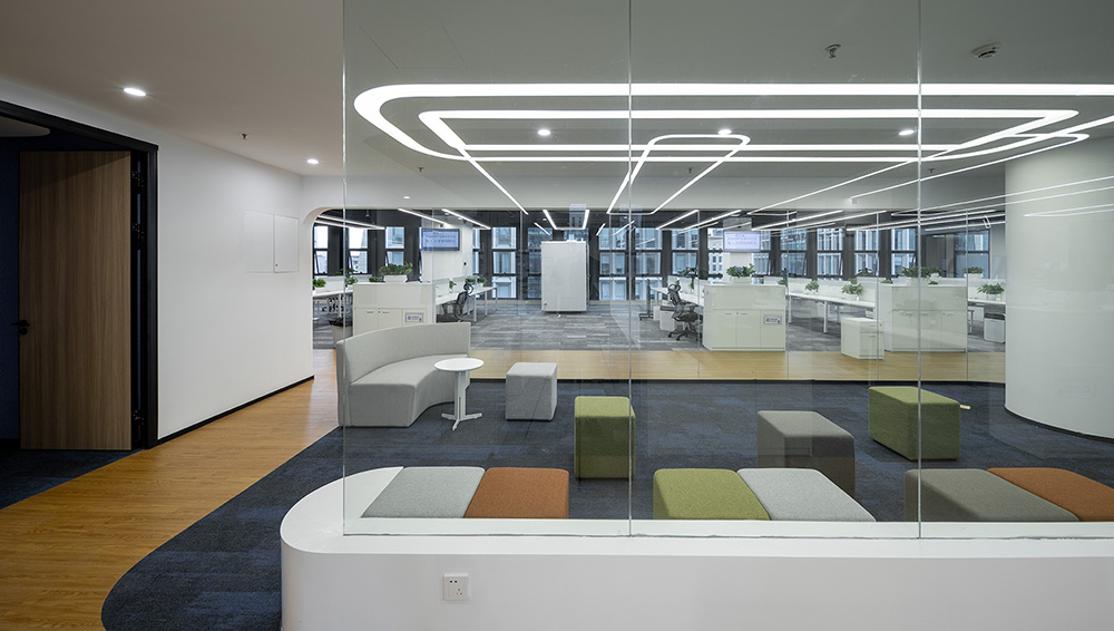 3000平万兴科技互联网公司办公室装修设计方案(图11) 3000平万兴科技互联网公司办公室装修设计方案(图11)