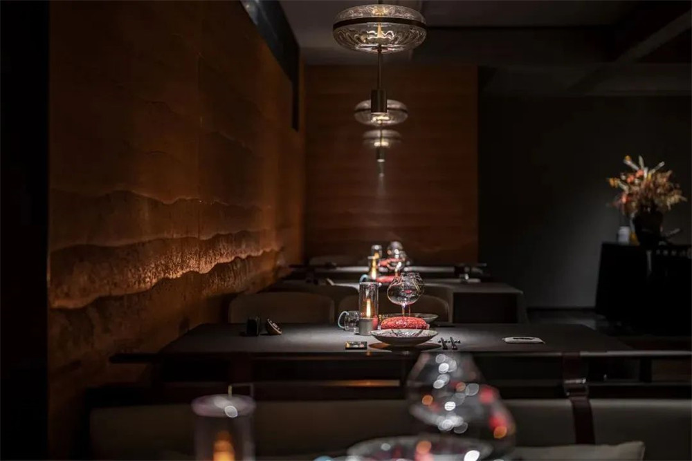 龙吟九品高端商务中餐厅装修设计方案(图6) 龙吟九品高端商务中餐厅装修设计方案(图6)