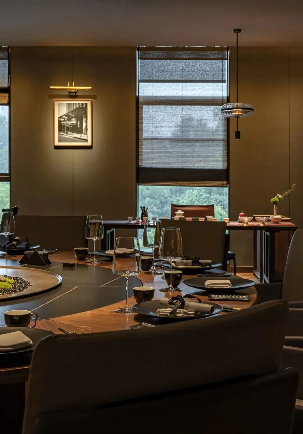 龙吟九品高端商务中餐厅装修设计方案(图10) 龙吟九品高端商务中餐厅装修设计方案(图10)