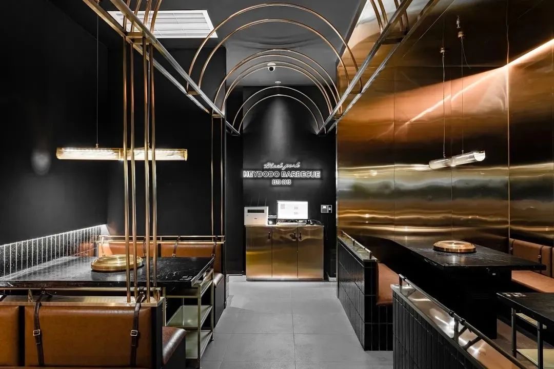 嘿嘟嘟现代轻奢风黑猪烤肉店装修设计图(图7) 嘿嘟嘟现代轻奢风黑猪烤肉店装修设计图(图7)