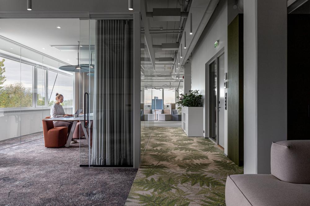 以自然为灵感的家具公司办公室装修设计方案(图1) 以自然为灵感的家具公司办公室装修设计方案(图1)