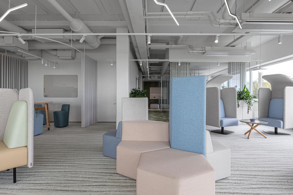 以自然为灵感的家具公司办公室装修设计方案(图3) 以自然为灵感的家具公司办公室装修设计方案(图3)