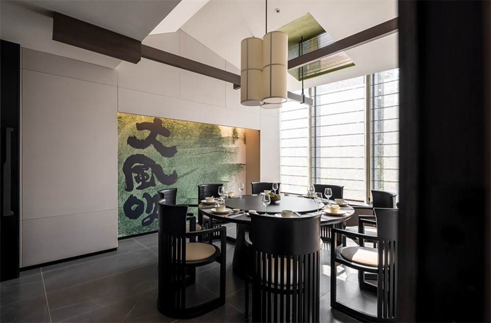 江南文化与东方雅韵结合的汀洲夏宴中餐厅装修设计(图8) 江南文化与东方雅韵结合的汀洲夏宴中餐厅装修设计(图8)