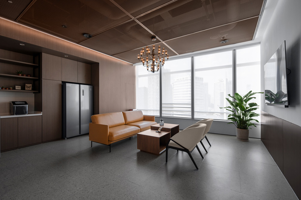 开放多元 诺梵家具办公室兼展厅装修设计方案(图10) 开放多元 诺梵家具办公室兼展厅装修设计方案(图10)