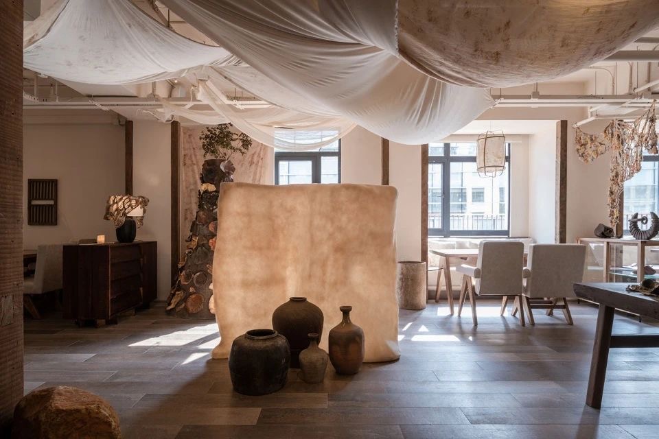 诧寂风与烟火气 诧与火特色餐厅装修设计案例(图2) 诧寂风与烟火气 诧与火特色餐厅装修设计案例(图2)