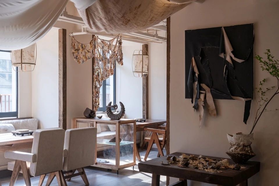 诧寂风与烟火气 诧与火特色餐厅装修设计案例(图5) 诧寂风与烟火气 诧与火特色餐厅装修设计案例(图5)