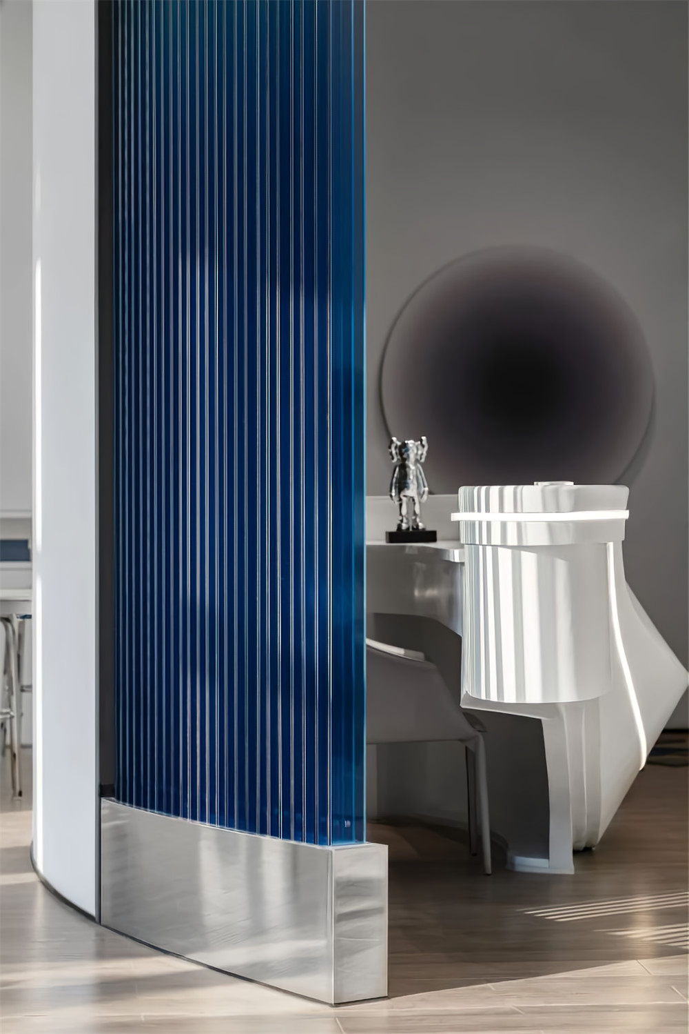 郑州灰蓝色系高端科技公司办公室装修设计方案(图2) 郑州灰蓝色系高端科技公司办公室装修设计方案(图2)