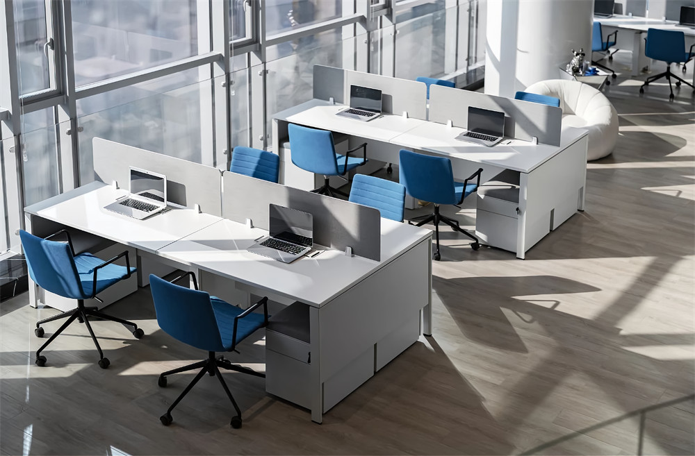 郑州灰蓝色系高端科技公司办公室装修设计方案(图5) 郑州灰蓝色系高端科技公司办公室装修设计方案(图5)