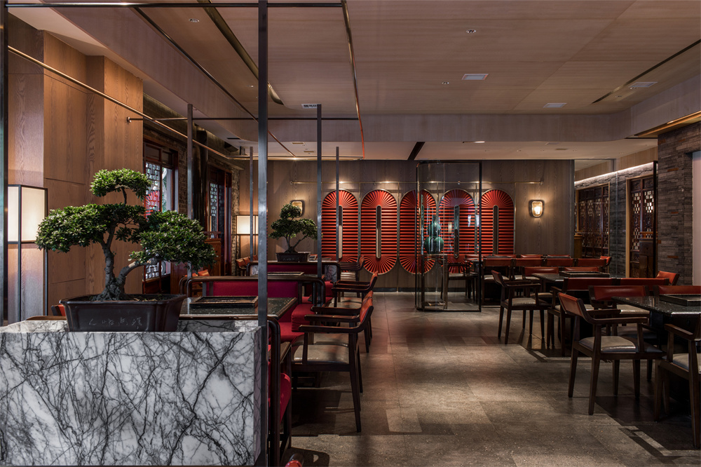 层高不高的重庆老火锅店经典翻新改造设计方案(图3) 层高不高的重庆老火锅店经典翻新改造设计方案(图3)