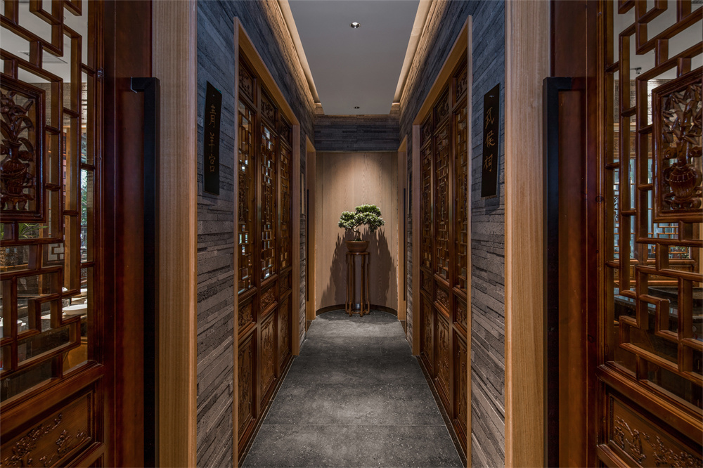 层高不高的重庆老火锅店经典翻新改造设计方案(图9) 层高不高的重庆老火锅店经典翻新改造设计方案(图9)