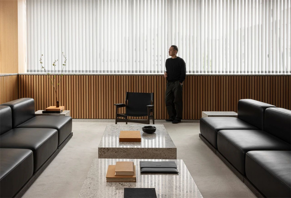 现代简约宁静的新长野总部办公室装修设计方案(图8) 现代简约宁静的新长野总部办公室装修设计方案(图8)