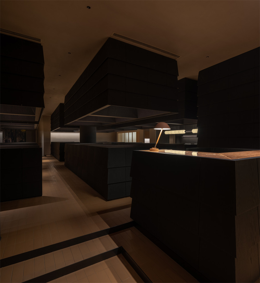 郑州金博大分享日式炭烤牛肉烤肉店装修设计图(图2) 郑州金博大分享日式炭烤牛肉烤肉店装修设计图(图2)