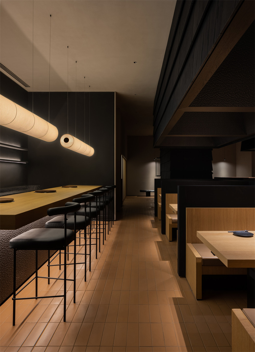 郑州金博大分享日式炭烤牛肉烤肉店装修设计图(图4) 郑州金博大分享日式炭烤牛肉烤肉店装修设计图(图4)