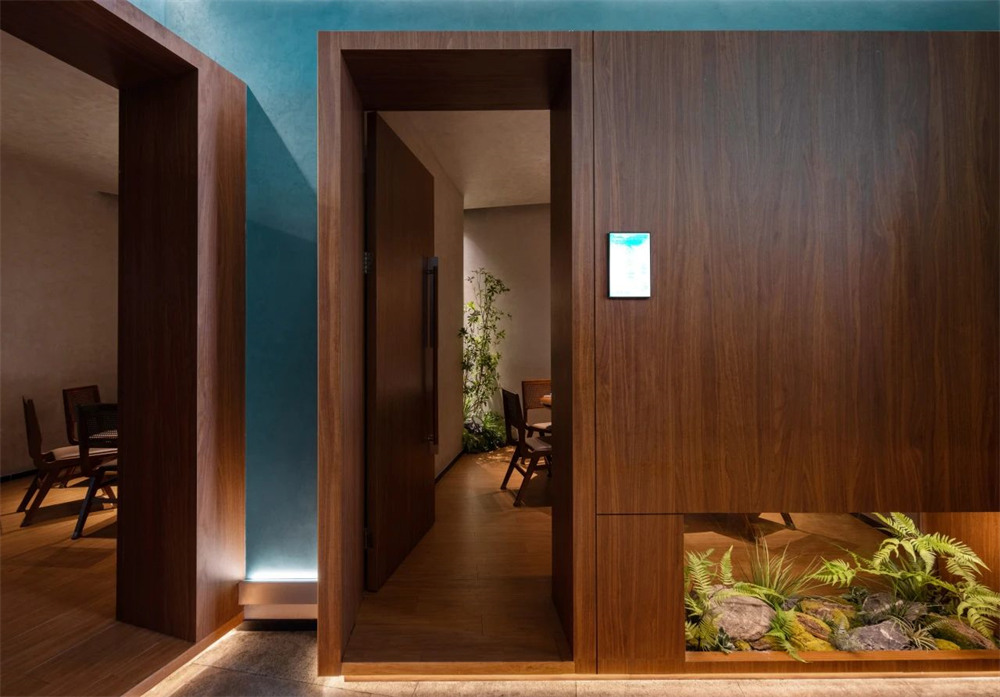 郑州金博大分享佬麻雀新湘菜餐厅装修设计(图5) 郑州金博大分享佬麻雀新湘菜餐厅装修设计(图5)