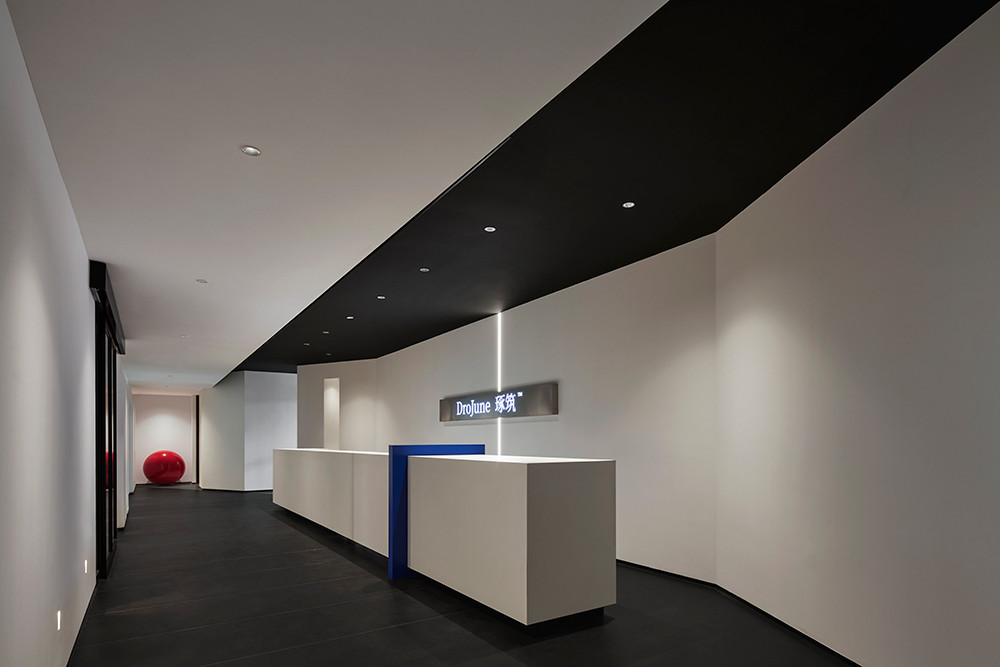 集沙龙、展览于一体的老板电器办公室装修设计(图9) 集沙龙、展览于一体的老板电器办公室装修设计(图9)