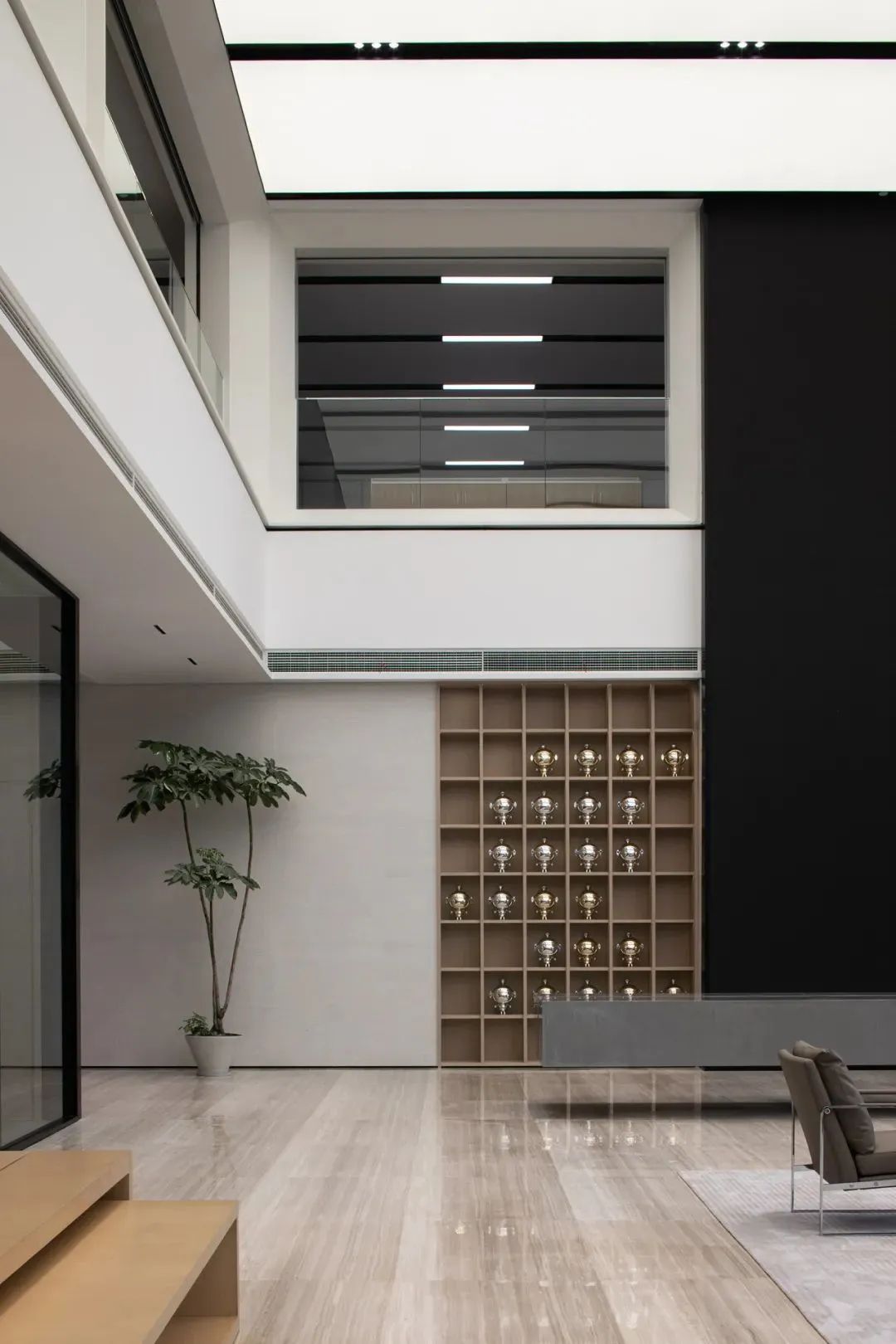 11000㎡金融企业商务办公楼装修设计案例(图2) 11000㎡金融企业商务办公楼装修设计案例(图2)