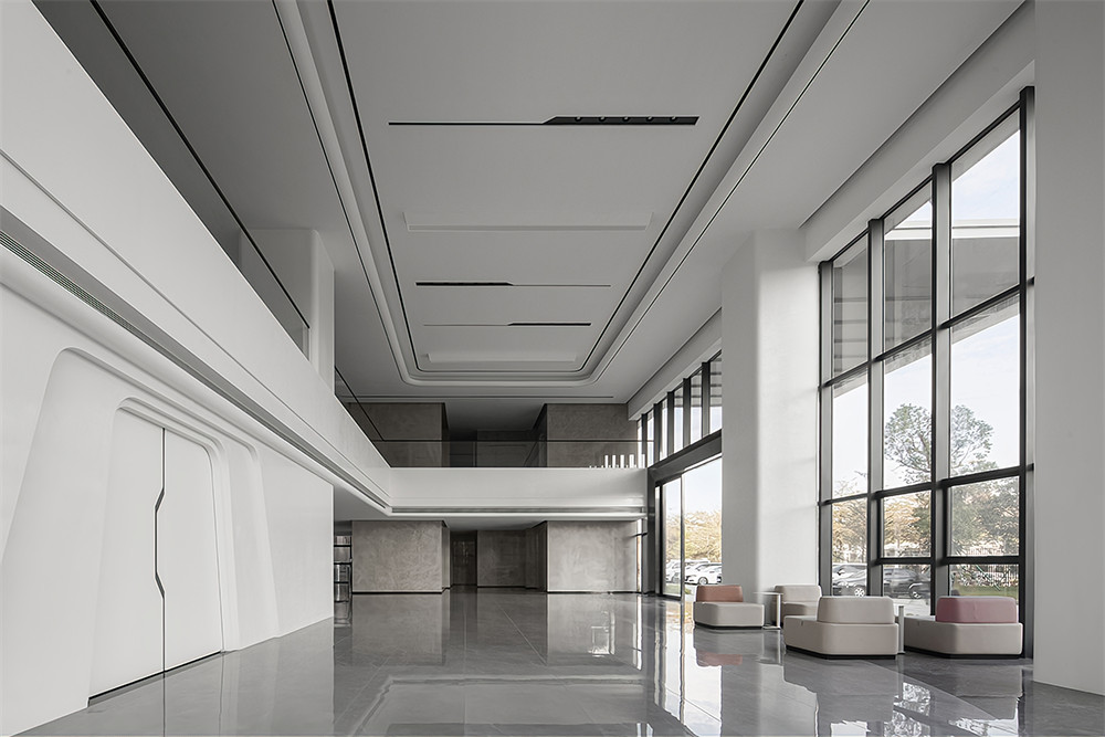 8000㎡迅扬科技总部展厅&办公大楼装修设计方案(图4) 8000㎡迅扬科技总部展厅&办公大楼装修设计方案(图4)