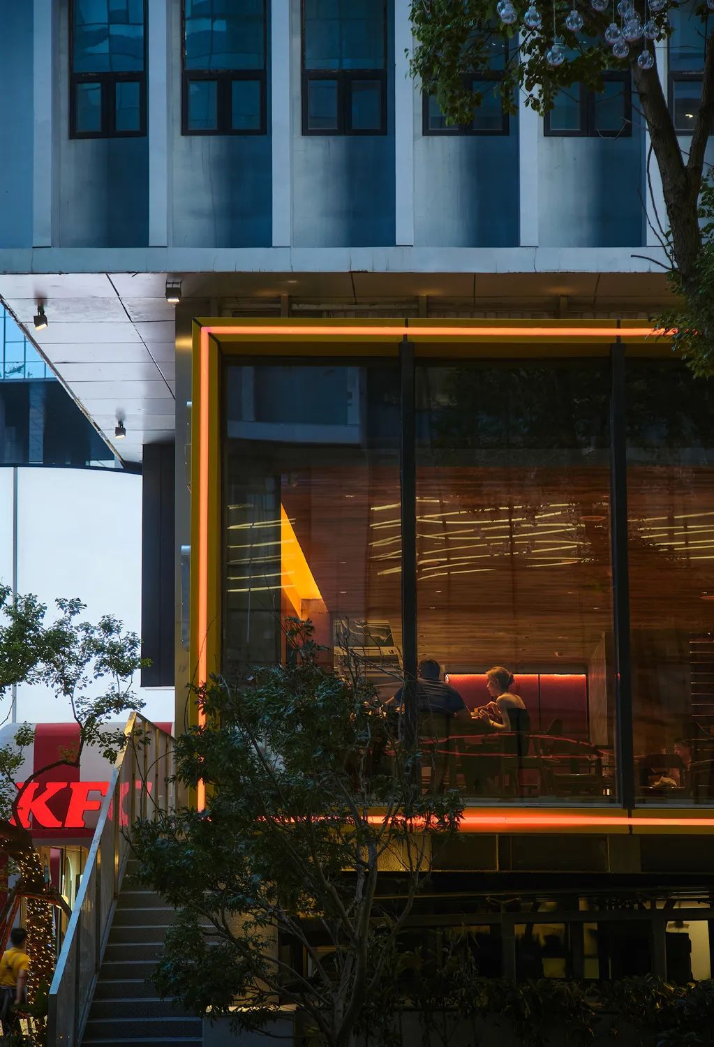 九川中餐·烧烤·小酒馆融合店装修设计方案(图3) 九川中餐·烧烤·小酒馆融合店装修设计方案(图3)