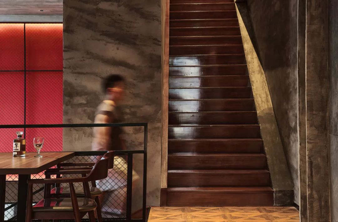 九川中餐·烧烤·小酒馆融合店装修设计方案(图7) 九川中餐·烧烤·小酒馆融合店装修设计方案(图7)