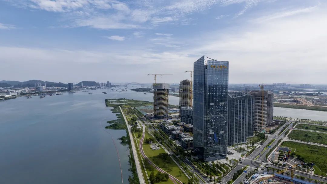 南沙汇通中心甲级写字楼大厅公共区域装修设计(图1) 南沙汇通中心甲级写字楼大厅公共区域装修设计(图1)