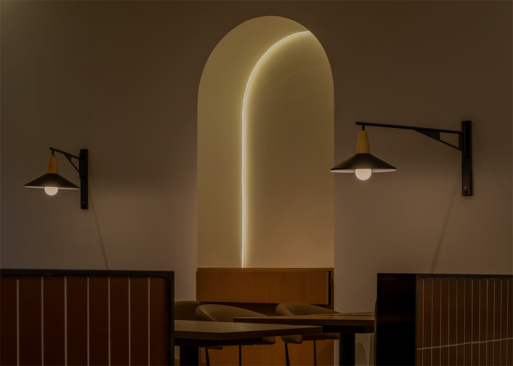 郑州餐厅装修公司推荐超级牛扒西餐厅装修设计(图3) 郑州餐厅装修公司推荐超级牛扒西餐厅装修设计(图3)