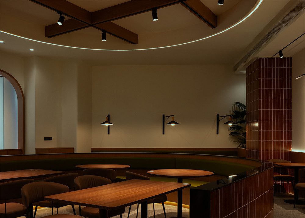 郑州餐厅装修公司推荐超级牛扒西餐厅装修设计(图8) 郑州餐厅装修公司推荐超级牛扒西餐厅装修设计(图8)