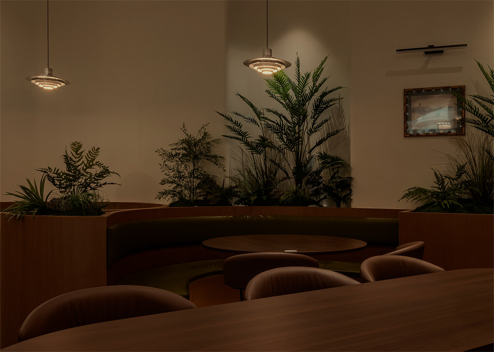 郑州餐厅装修公司推荐超级牛扒西餐厅装修设计(图9) 郑州餐厅装修公司推荐超级牛扒西餐厅装修设计(图9)