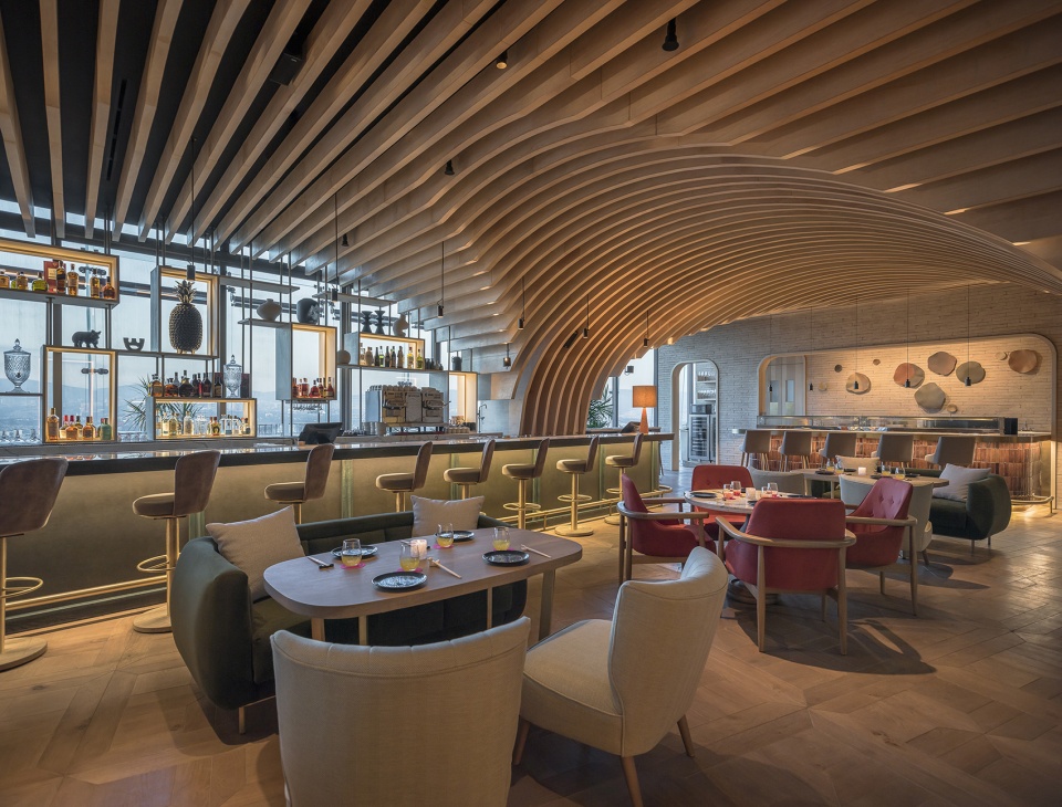 室内庭院式LING LING特色餐厅装修设计方案(图9) 室内庭院式LING LING特色餐厅装修设计方案(图9)