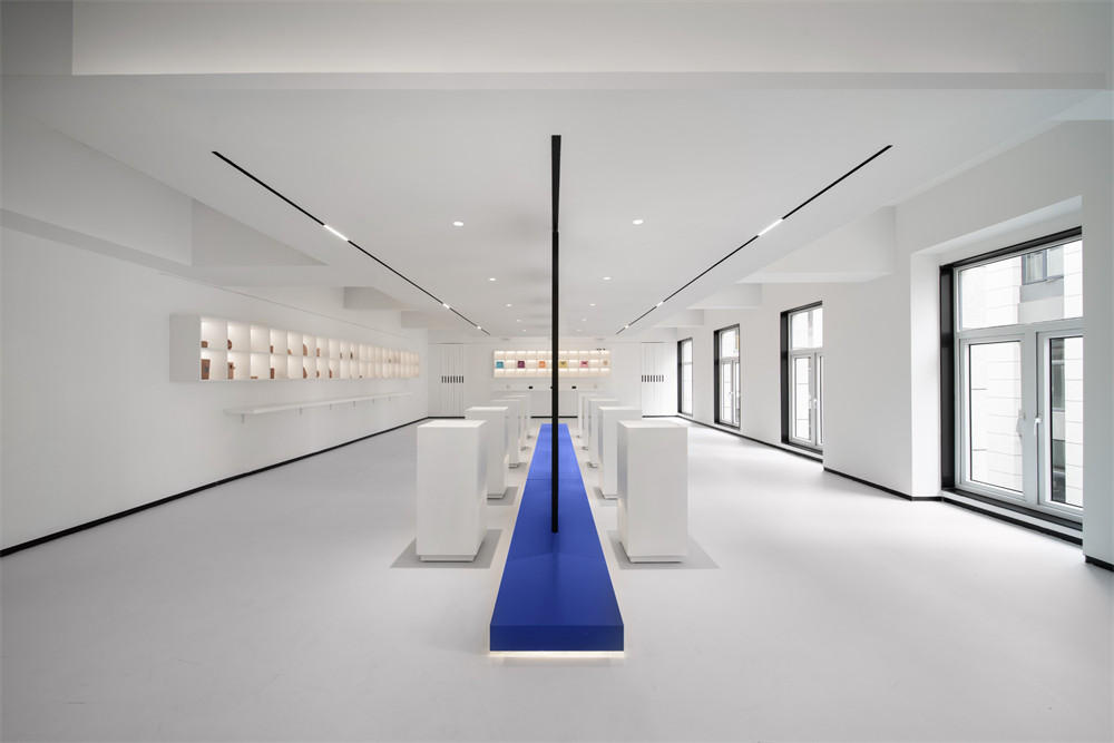 现代极简风JIAYI柔版企业展厅装修设计方案(图8) 现代极简风JIAYI柔版企业展厅装修设计方案(图8)