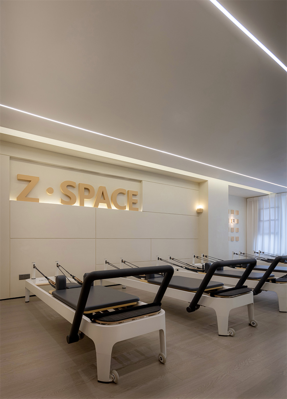 郑州金博大分享400平知行普拉提运动空间装修设计(图5) 郑州金博大分享400平知行普拉提运动空间装修设计(图5)