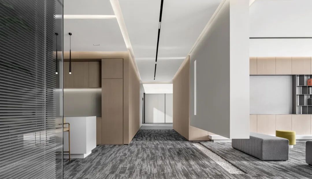 郑州金博大分享联想控股3.0多元办公室装修设计(图7) 郑州金博大分享联想控股3.0多元办公室装修设计(图7)