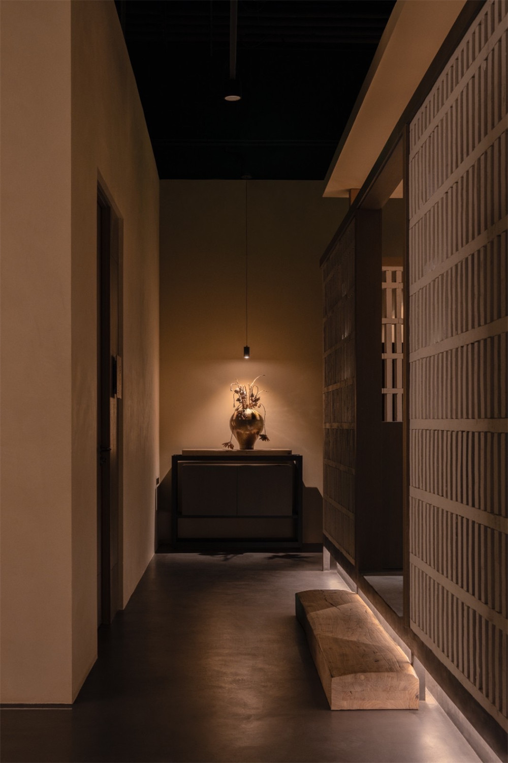 传统园林融合现代美学 眉舍川菜餐厅装修设计(图4) 传统园林融合现代美学 眉舍川菜餐厅装修设计(图4)