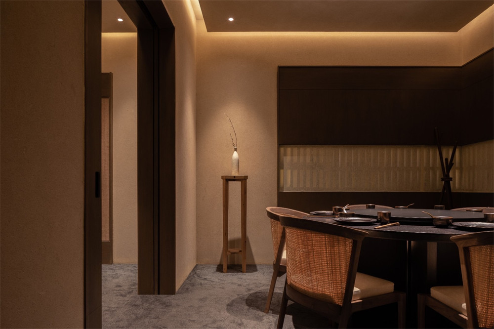 传统园林融合现代美学 眉舍川菜餐厅装修设计(图10) 传统园林融合现代美学 眉舍川菜餐厅装修设计(图10)