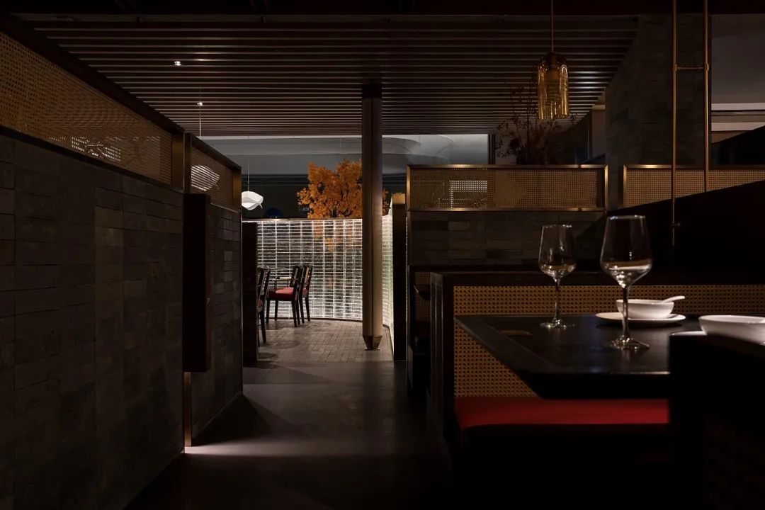 郑州餐饮设计推荐悦芙蓉新派川菜餐厅装修案例(图9) 郑州餐饮设计推荐悦芙蓉新派川菜餐厅装修案例(图9)