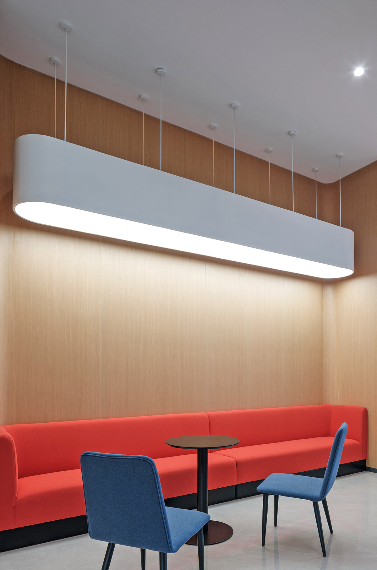 郑州金博大推荐华为海思东升科技园办公室装修设计(图4) 郑州金博大推荐华为海思东升科技园办公室装修设计(图4)