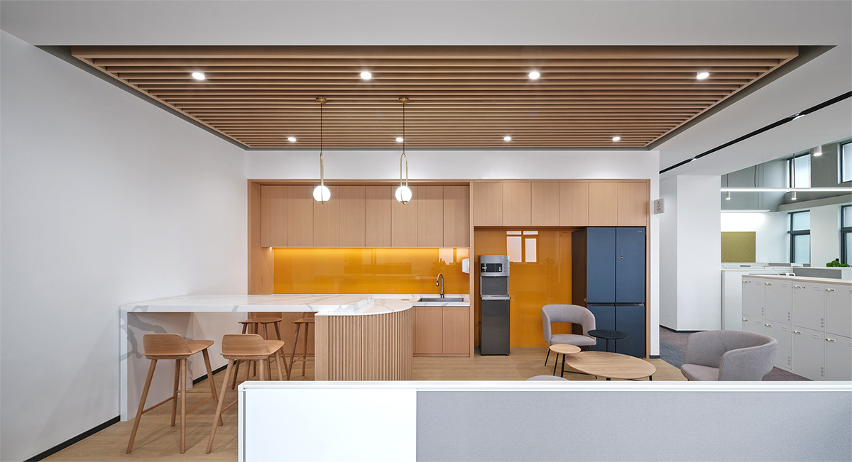 郑州金博大推荐华为海思东升科技园办公室装修设计(图8) 郑州金博大推荐华为海思东升科技园办公室装修设计(图8)